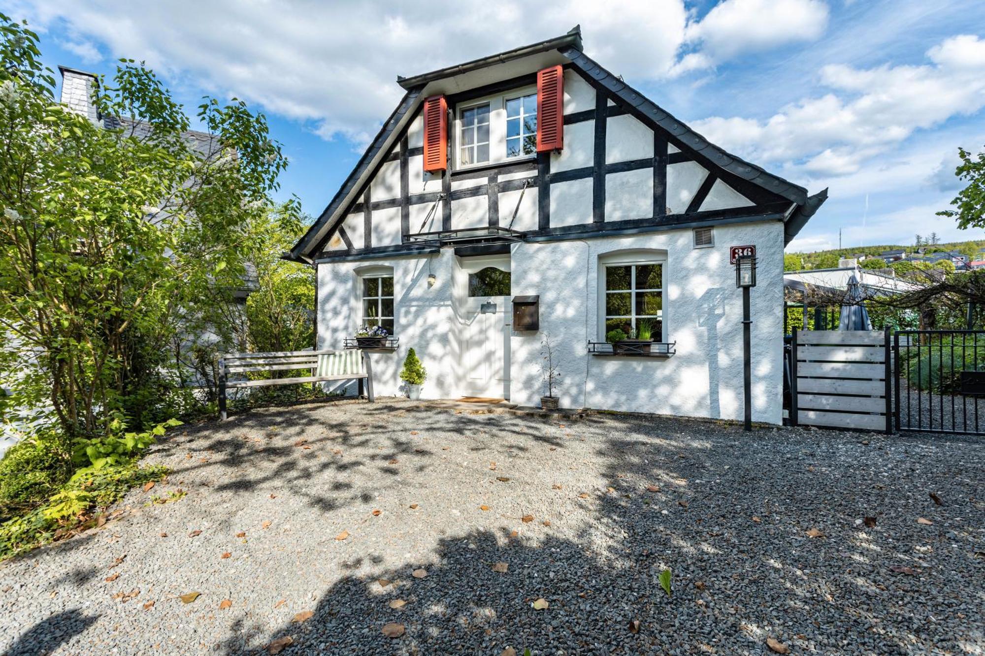 Fachwerk-Ferienhaus 1764 Eslohe Exteriér fotografie